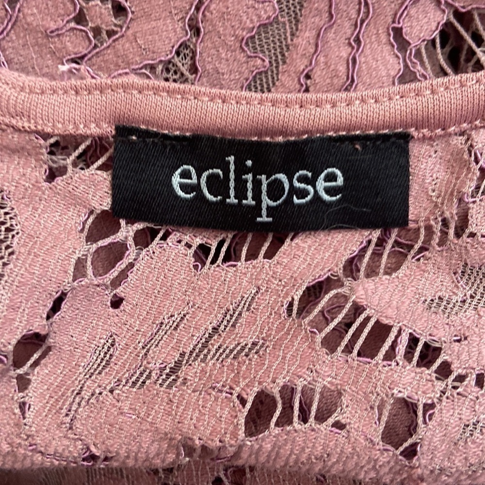 eclipse l Cold Shoulder Lace Top - Picture 8 of 8